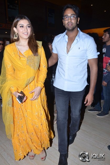 Luckkunnodu-Movie-Team-at-Forum-Sujana-Mall